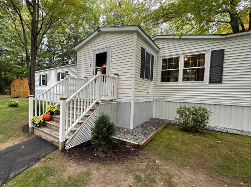 2 Jefferson Ter, Loudon, NH 03307 exterior