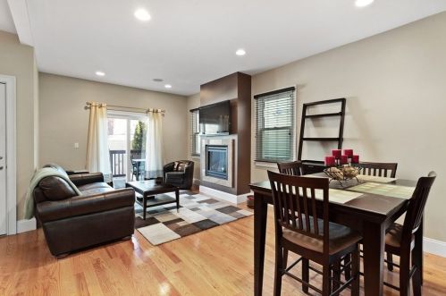 198 6Th St, Roxbury-Xing, MA 02127 exterior