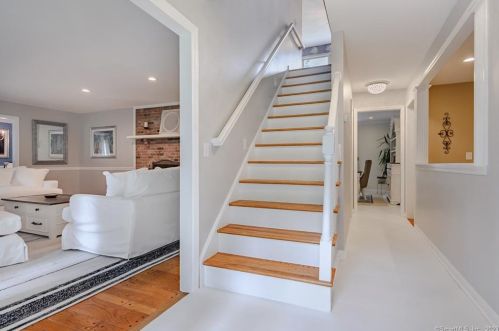 14 Murphys Ln, Brookfield Center, CT 06804 exterior