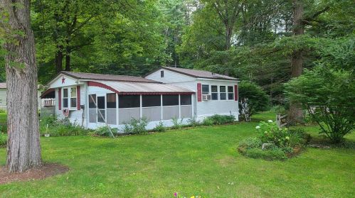 3 Lisa Pl, Claremont, NH 03743 exterior