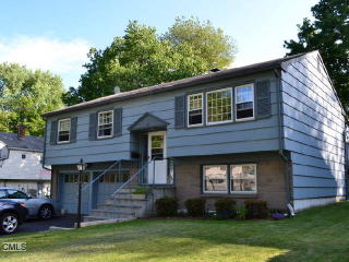 165 Robin Ln, Fairfield, CT 06824 exterior