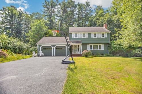 37 Hillcrest Rd, Medfield, MA 02052 exterior