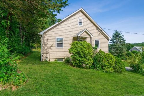 3 Joseph St, Norwich, CT 06360 exterior