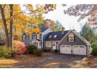 17 Patriots Rd, Stratham, NH 03885 exterior