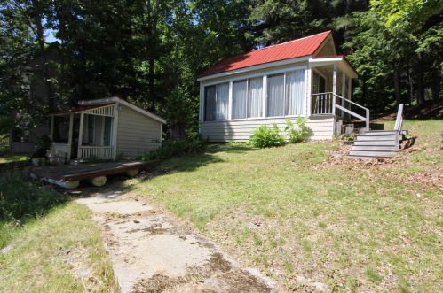 87 Maranacook Station Ln, Winthrop, ME 04364 exterior