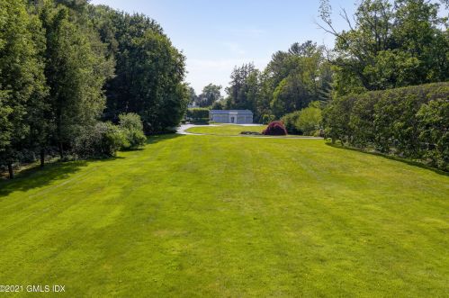 268 Round Hill Rd, Greenwich, CT 06831 exterior