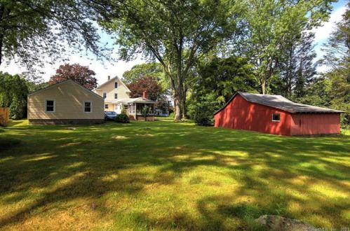 1850 Huntington Rd, Stratford, CT 06614 exterior