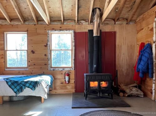 479 Rugged Ln, Rumford, ME 04276 exterior