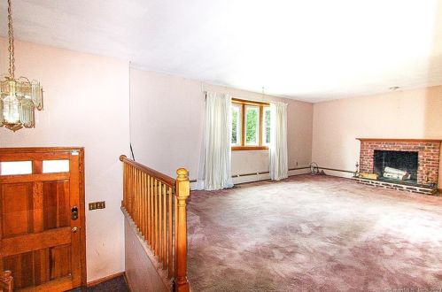 591 Kennedy Rd, Windsor, CT 06095 exterior