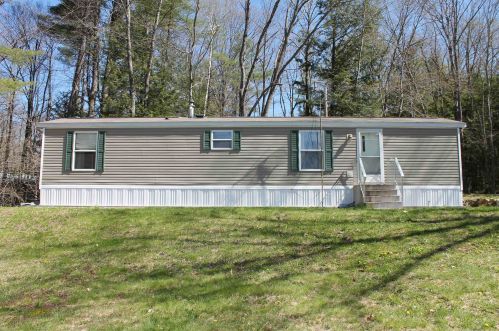 25 Warner Rd, Henniker, NH 03242 exterior