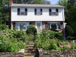 301 Woodcliff Rd, Newton, MA 02461 exterior