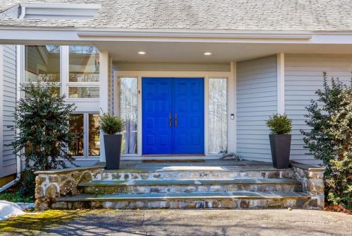 157 Heather Dr, New Canaan, CT 06840 exterior