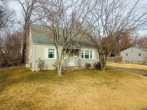 5 Eleanor Rd, Enfield, CT 06082 exterior