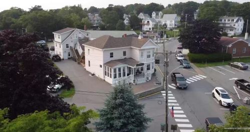 10 Oak St, Boothbay-Harbor, ME 04538 exterior