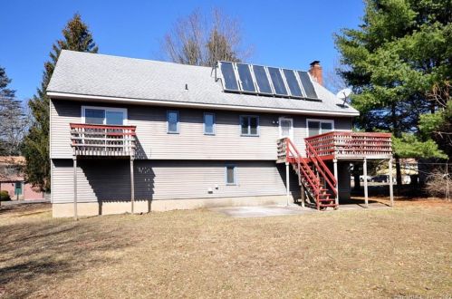 8 Broadleaf Cir, Windsor, CT 06095 exterior