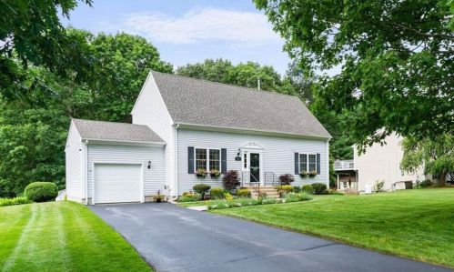 41 Cobblestone Ter, Coventry, RI 02816 exterior