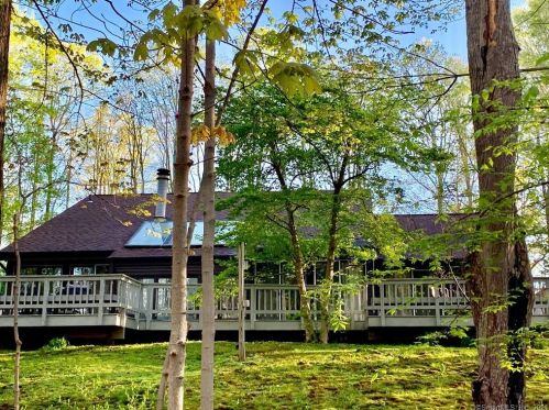 12 Cozier Hill Rd, Sherman, CT 06784 exterior