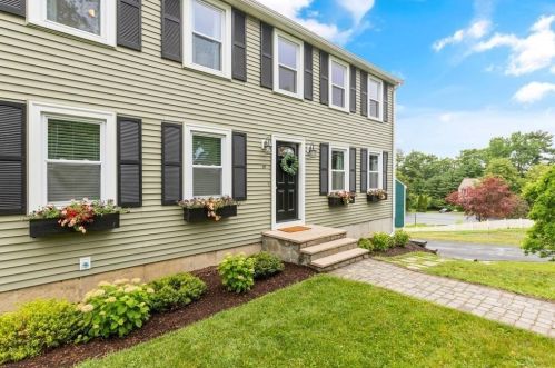 14 Cutting Dr, Maynard, MA 01754 exterior