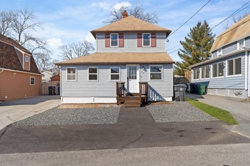 27 Wilcox St, Warwick, RI 02889 exterior