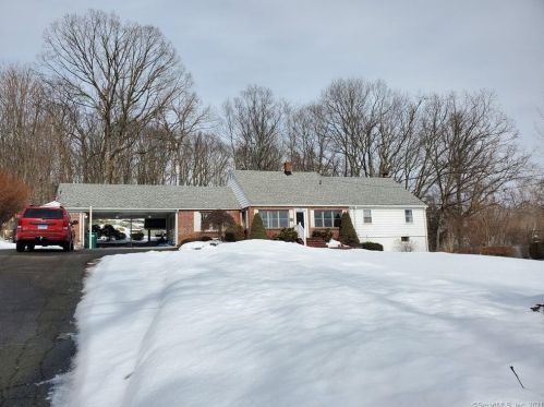 4 Kulas Ter, Seymour, CT 06483 exterior