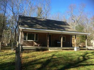 433 Hog House Hill Rd, Exeter, RI 02822 exterior