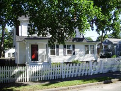 3 Parmenter Ter, Newton, MA 02465 exterior