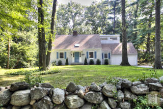 28 Fairmead Rd, Tokeneke, CT 06820 exterior