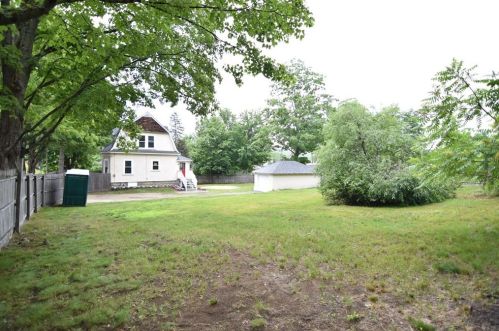 90 D St, Athol, MA 01331 exterior