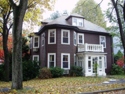 19 Terrace Ave, Newton, MA 02461 exterior