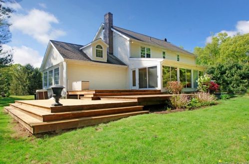 15 Trefoil Rd, Seymour, CT 06478 exterior