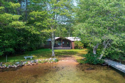 26 Bay Rd, Center-Harbor, NH 03226 exterior