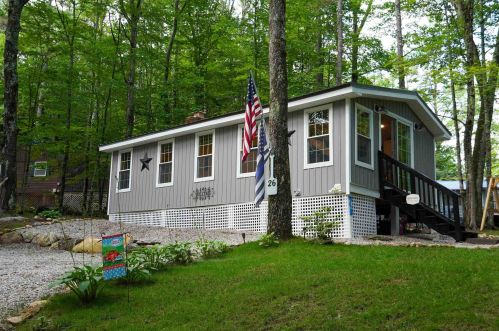 26 Oak Dr, Center Barnstead, NH 03225 exterior