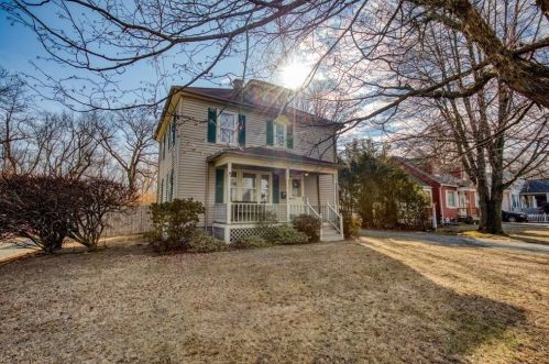 33 Santa Maria St, Springfield, MA 01104 exterior