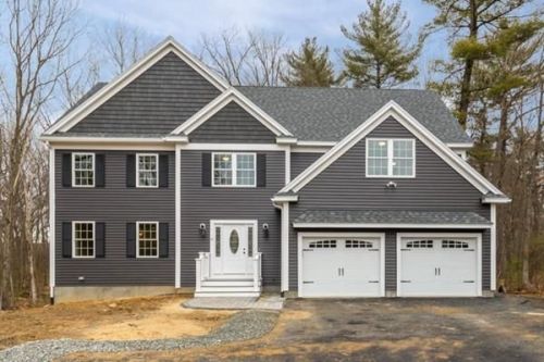 57 Ashwood Ave, Wilmington, MA 01887 exterior