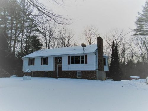 18 Simonds Hill Rd, Hubbardston, MA 01452 exterior