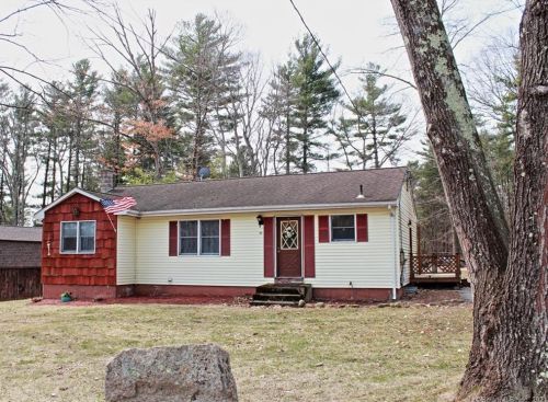 29 Pleasant View Dr, Killingly, CT 06241 exterior