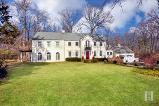 95 Pembroke Rd, Tokeneke, CT 06820 exterior