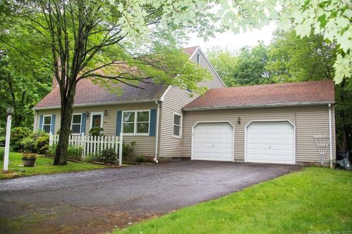 86 Greenbriar Rd, Meriden, CT 06450 exterior