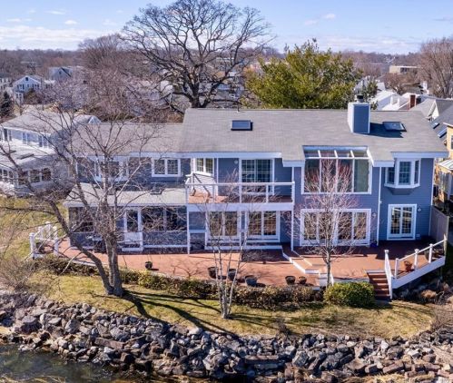 1 Seabreeze Pl, Norwalk, CT 06854 exterior