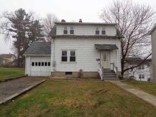 14 3Rd St, Danbury, CT 06810 exterior