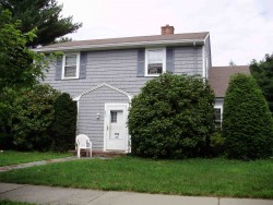 557 Saw Mill Brook Pkwy, Newton, MA 02459 exterior