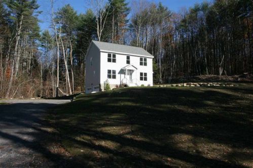 48 Holiday Shore Dr, Dunbarton, NH 03046 exterior