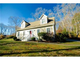 59 Courtland St, Pawcatuck, CT 06379 exterior