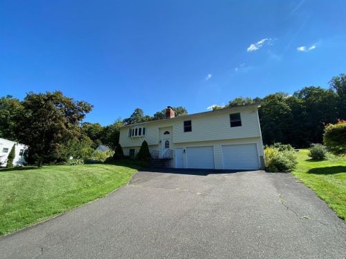 294 Turkey Roost Rd, Upper-Stepney, CT 06468 exterior