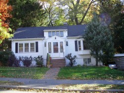 62 Woodcliff Rd, Newton, MA 02461 exterior