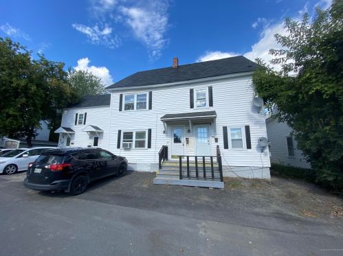 41 Winter St, Fairfield, ME 04937 exterior