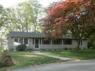 89 Glenrock Rd, Waterbury, CT 06706 exterior