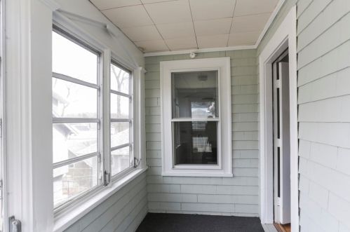 11 Hadwen Ln, Worcester, MA 01602 exterior