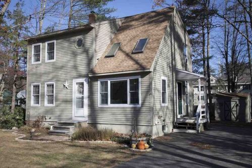 58 Ledgeview Dr, Rochester, NH 03839 exterior