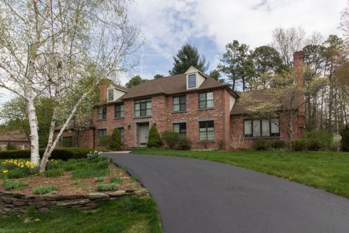 79 Ashford Rd, Longmeadow, MA 01106 exterior